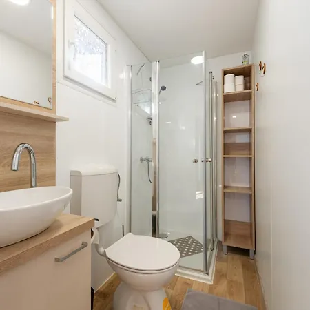 Mobile House Seashell Kemp